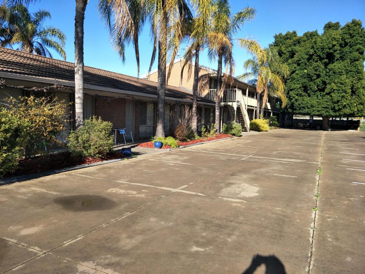Darling Junction Motor Inn Wentworth Exterior photo